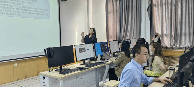 十大博彩足球网站排名
成功举办AI赋能教学改革交流活动