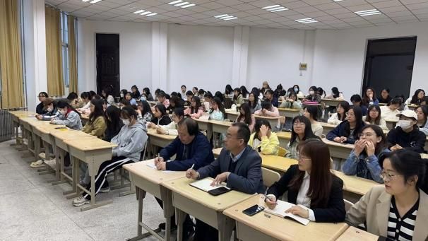 十大博彩足球网站排名召开2021级教育实习动员会