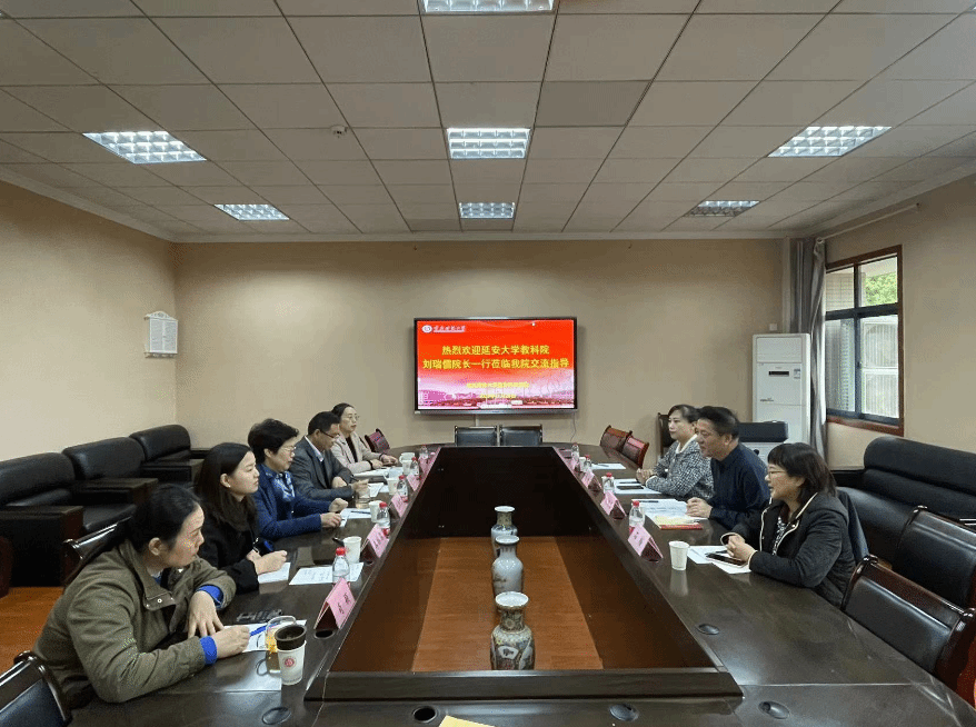 十大博彩足球网站排名赴重庆开展访企拓岗和调研走访活动